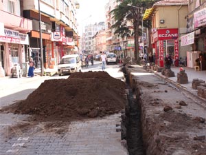 Doğalgaz Çalışmaları Şehrin En İşlek Caddesinde