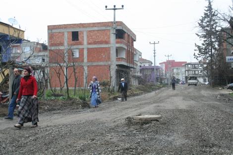 Yol bitmedi, tepki sürüyor