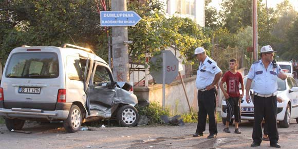 Çarşambada Trafik Kazası: 5 Yaralı