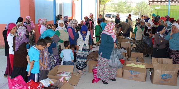 Kurban Bayramı Öncesi 200 Aile Sevindirildi