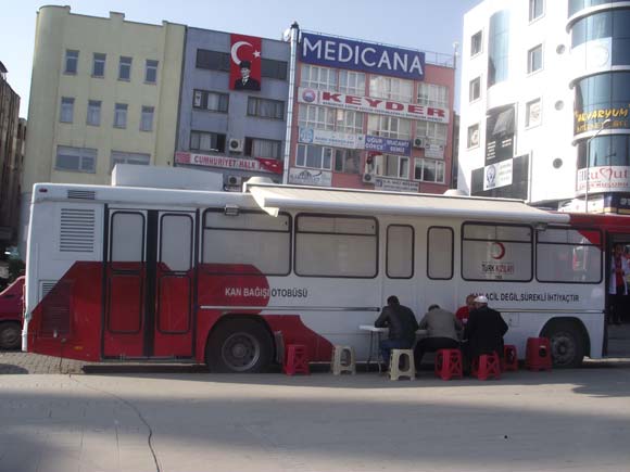 KIZILAY ARACI ÇARŞAMBADA