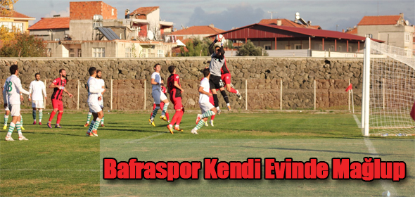 Bafraspor kendi evinde mağlup