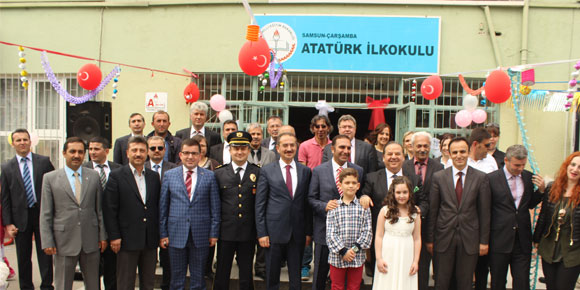 Atatürk İlkokulu’nda Bayram Şöleni