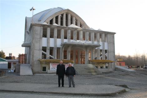 Yunus Emre Camii Hayırseverleri bekliyor