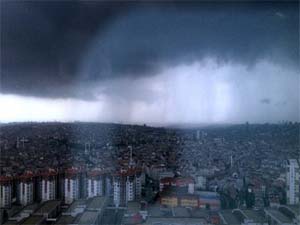 Fırtına İstanbula yaklaşıyor