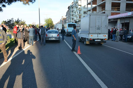 Otomobilin Çarptığı Kadın Ağır Yaralandı