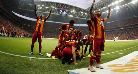 Galatasaray kupayı İstanbulda kaldırabilir