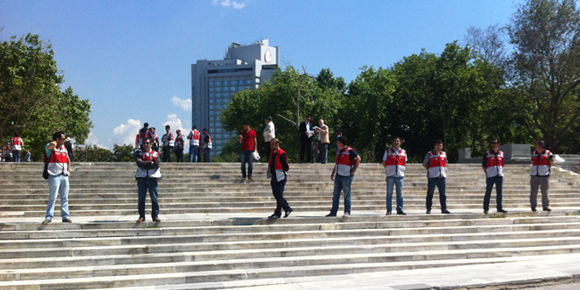 Gezi Parkı kapatıldı