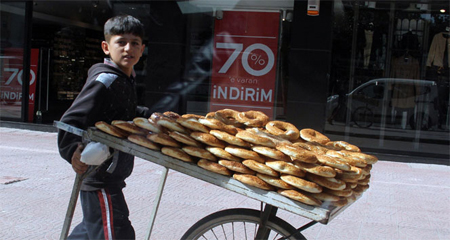 Çocukların ekmek mücadelesi