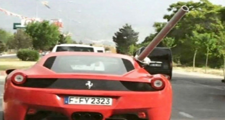 Ferrari’si ile boru taşıdı