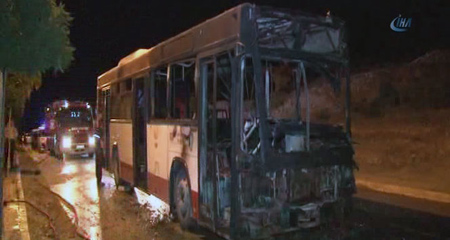 İzmirde belediye otobüsüne molotoflu saldırı