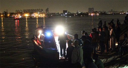 Nil Nehrinde iki gemi çarpıştı: 15 ölü