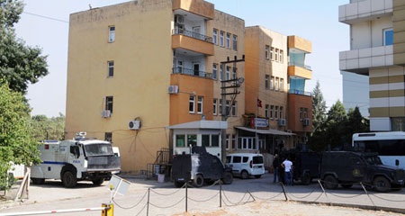 Cizre Emniyet Müdürlüğü ek binasına silahlı saldırı