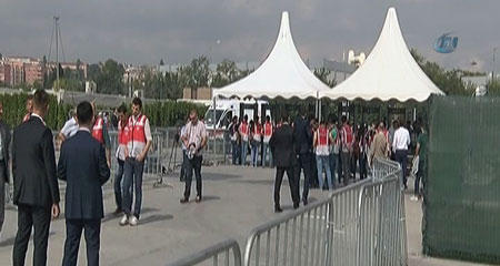 Yenikapı terör karşıtı mitinge hazır