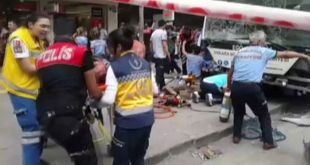 Başkentte katliam gibi kaza: 12 ölü 7 yaralı
