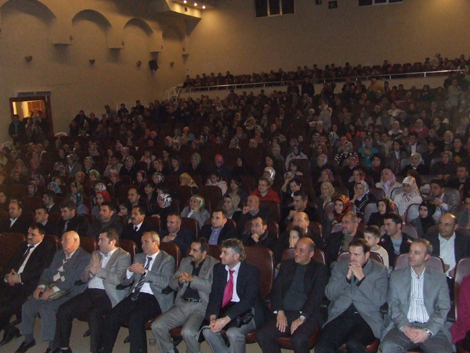 ‘Fedakarlık’ adlı tiyatro oyunu Çarşamba’da sahnelendi