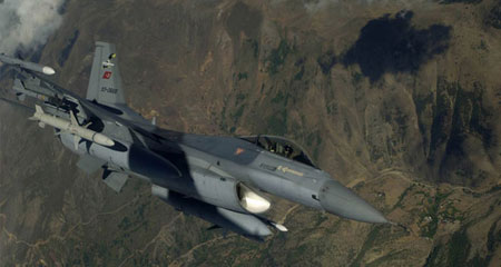 18 F-16 uçağı Suriye sınırında devriye uçuşu yaptı