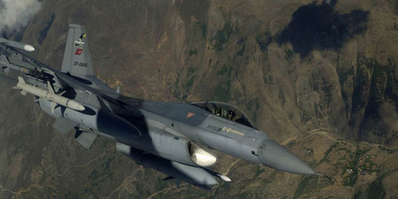 Suriye sınırında altı F-16 uçağı devriye uçuşu yaptı