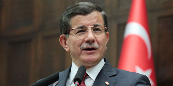 Başbakan Davutoğlu, Merkelle telefonda görüştü