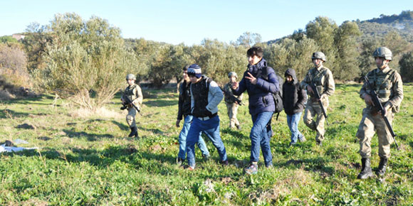 Jandarma kaçaklara geçit vermiyor