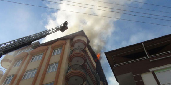 Soba kovasından çıkan kıvılcım yangına neden oldu