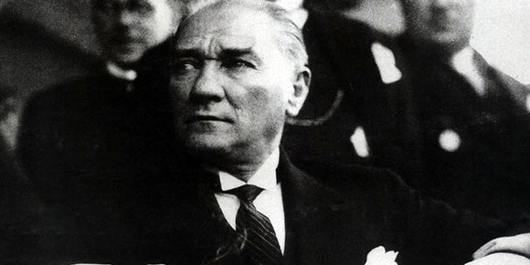 Atatürk’ün cenaze namazının az bilinen öyküsü