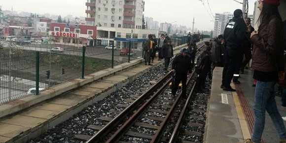 Metro bozuldu, raylar İstiklal Caddesine döndü