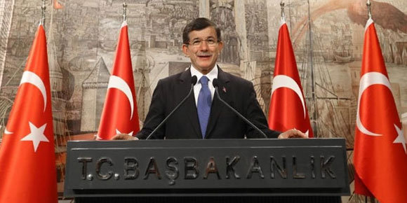 Davutoğlu Anayasa Komisyonu üyelerini açıkladı