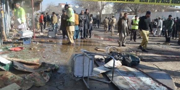 Pakistan’da intihar saldırısı: 5’i polis 10 ölü