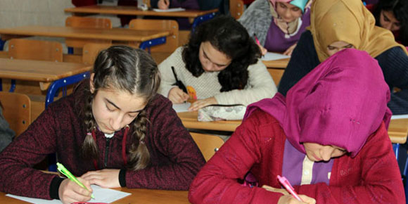 Öğrencilerden polis ve askerlere duygulandıran mektup