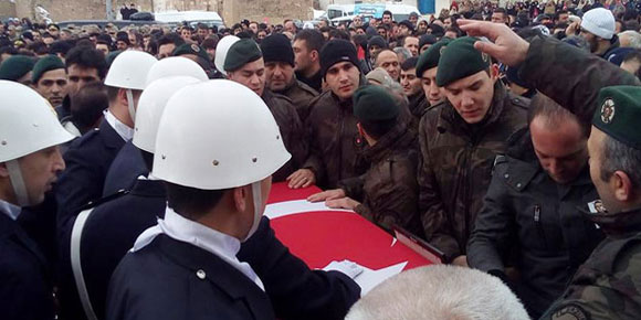 Şehit polis Erbay, Bayburt’ta son yolculuğuna uğurlandı