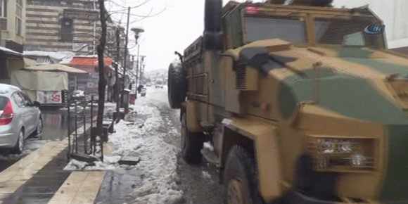 Surda roketli saldırı: 1i ağır, 2 uzman çavuş yaralı