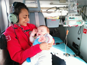 AMBULANS HELİKOPTERLER 8 AYLIK BEBEK İÇİN SEFERBER OLDU