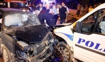 Polis otosu ile otomobil çarpıştı: 3 yaralı
