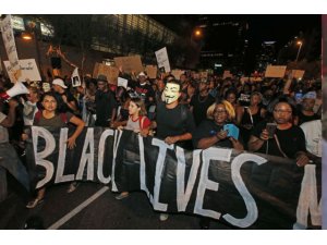 ABDde iki siyahinin öldürülmesinin ardından gösteriler büyüyor