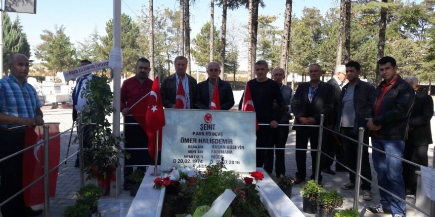 Samsunlu şehit yakını ve gazilerden Halisdemir’in mezarına ziyaret