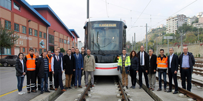 Yerli tramvay hizmet vermeye başladı