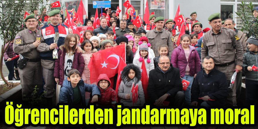 Öğrencilerden jandarmaya moral