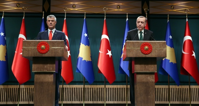 Erdoğan'dan Kosovalı gazeteciye FETÖ cevabı
