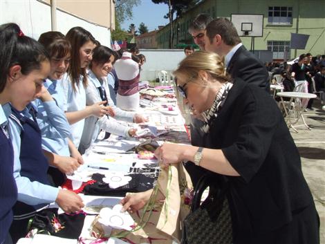 ‘Bahar şenlikleri’ kermesi büyüledi