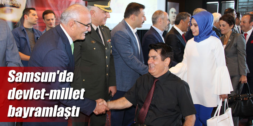 Samsun'da devlet-millet bayramlaştı