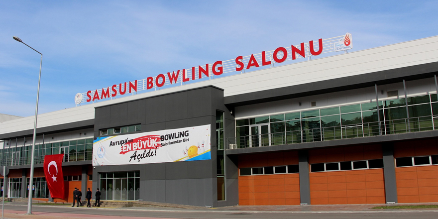 Türkiye'nin en büyük bowling salonu açıldı