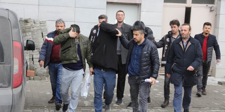 Sigara kaçakçıları polise yakalanmaktan kurtulamadı: 4 gözaltı 