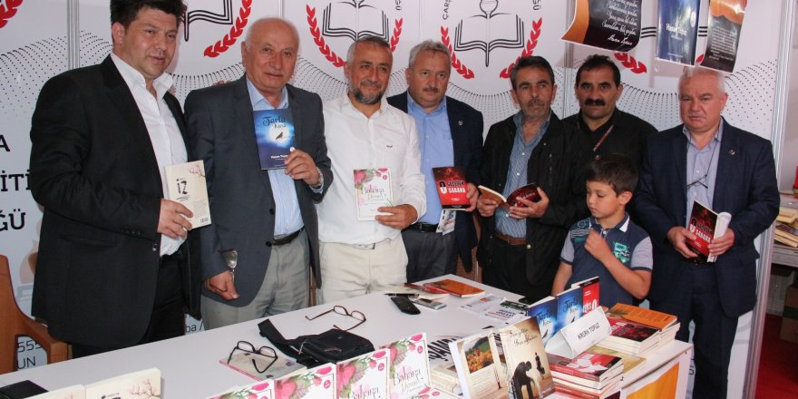 Başkan Sağlam kitap fuarında