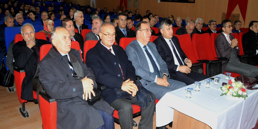Bafra’da “2023 Eğitim Vizyonu ve Eğitimde Dönüşüm” konferansı 