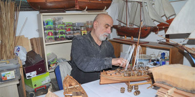 Emekli öğretmenin maket gemi hobisi
