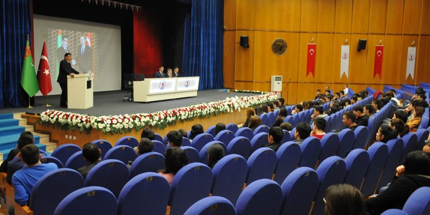 Türkmenistan Büyükelçisi OMÜ’de OkuyanÖğrencileriyle Buluştu