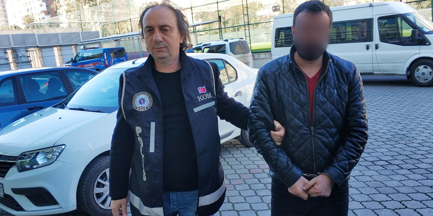  Samsun'da cinsel içerikli kaçak ürünler ele geçirildi 
