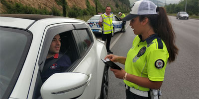 Trafik ekipleri kazaların önüne geçmek için denetimlerini arttırdı