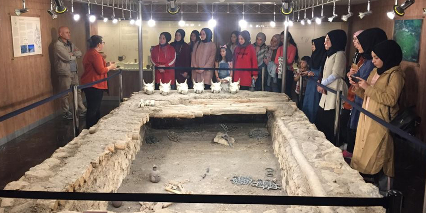 Samsun'lu öğrenciler Çorum müzesinde eğitim görüyor